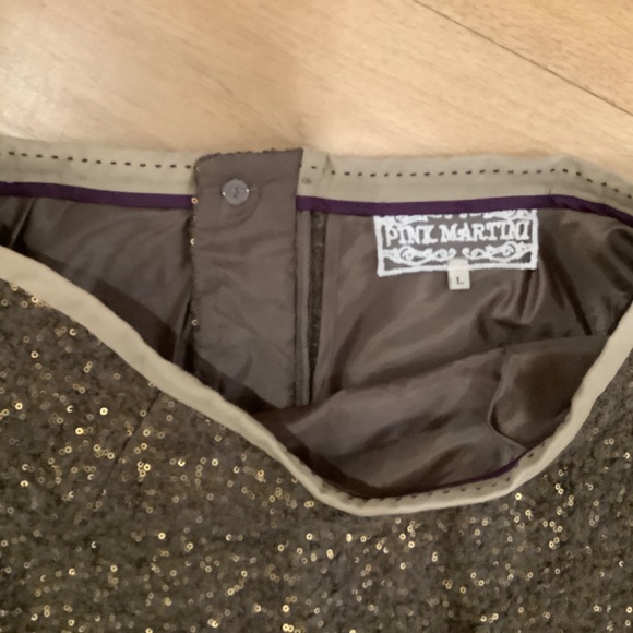 Pink Martini Skirt with subtle sequins - L - Picture 2 of 3